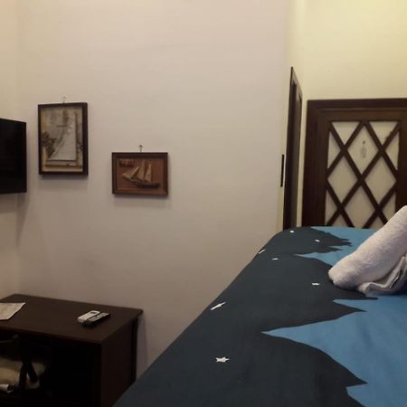 Room Don Carlo Napoli Esterno foto