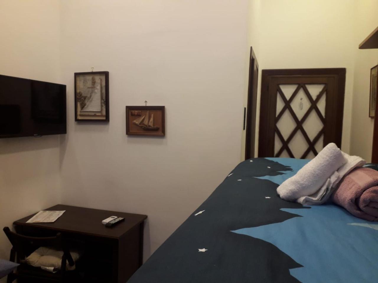 Room Don Carlo Napoli Esterno foto