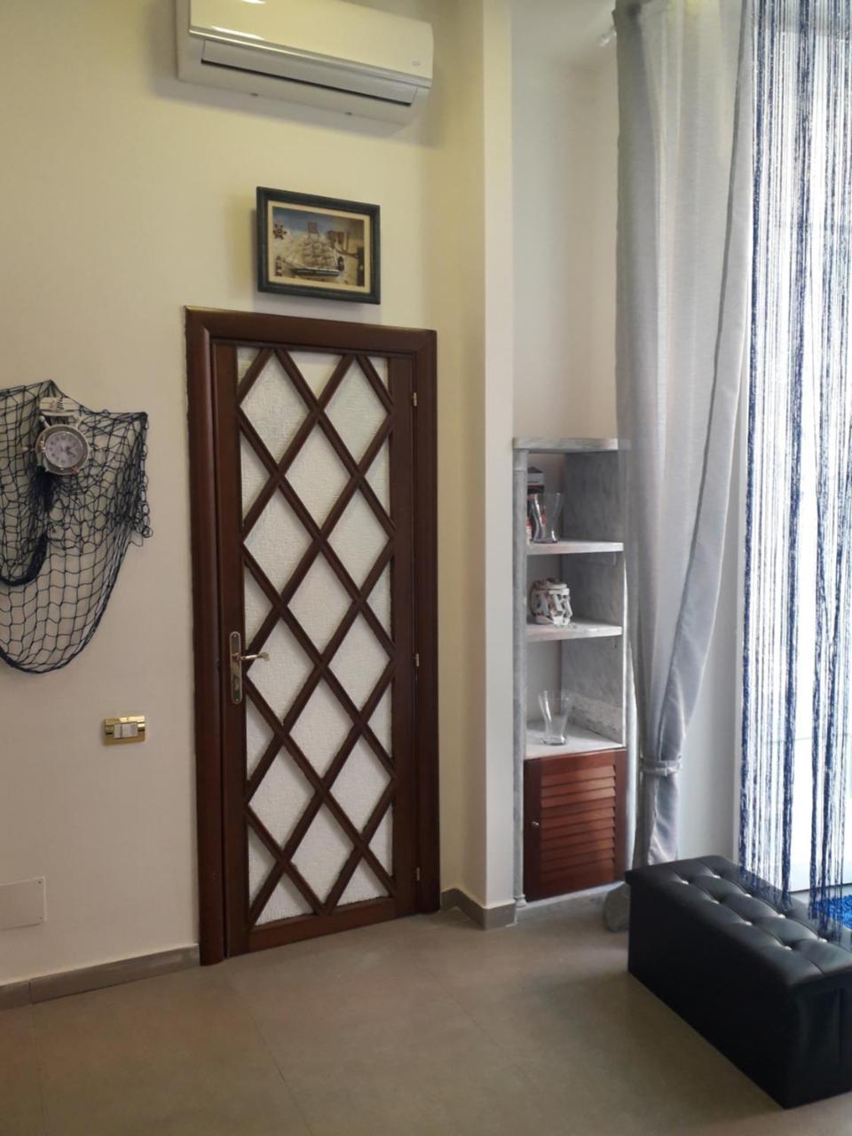 Room Don Carlo Napoli Esterno foto
