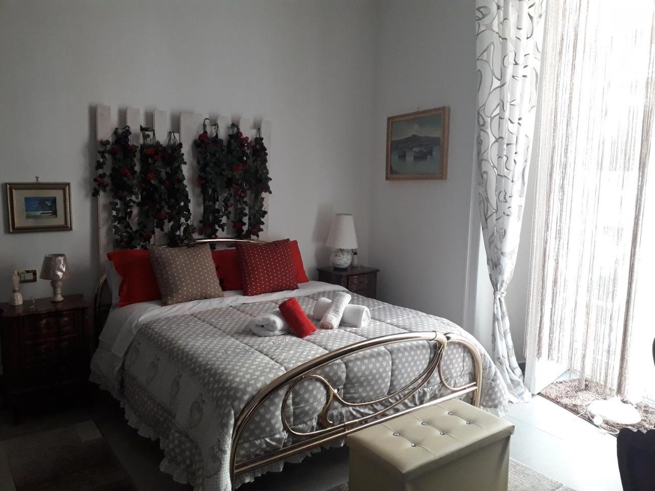 Room Don Carlo Napoli Esterno foto